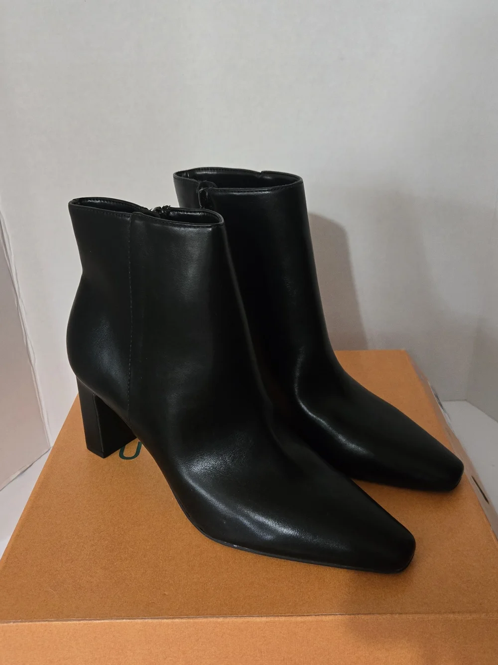 UNISA Yopie Black Women’s Boots Booties Size 9M NEW